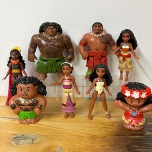 Disney Moana Adventure Figures & Fisher Price Little People Mixed Lot of 8 Toys